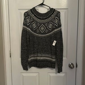 Brand new Old Navy sweater. Size: small. Never worn.